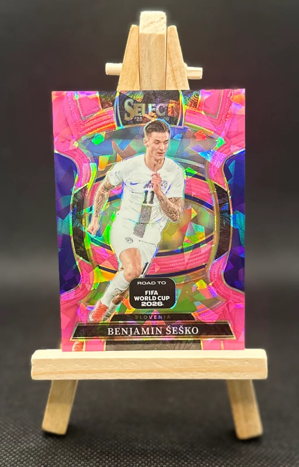 Benjamin Šeško Pink Ice - 2025-26 Panini Select Road to FIFA World Cup 2026 #73 - 1
